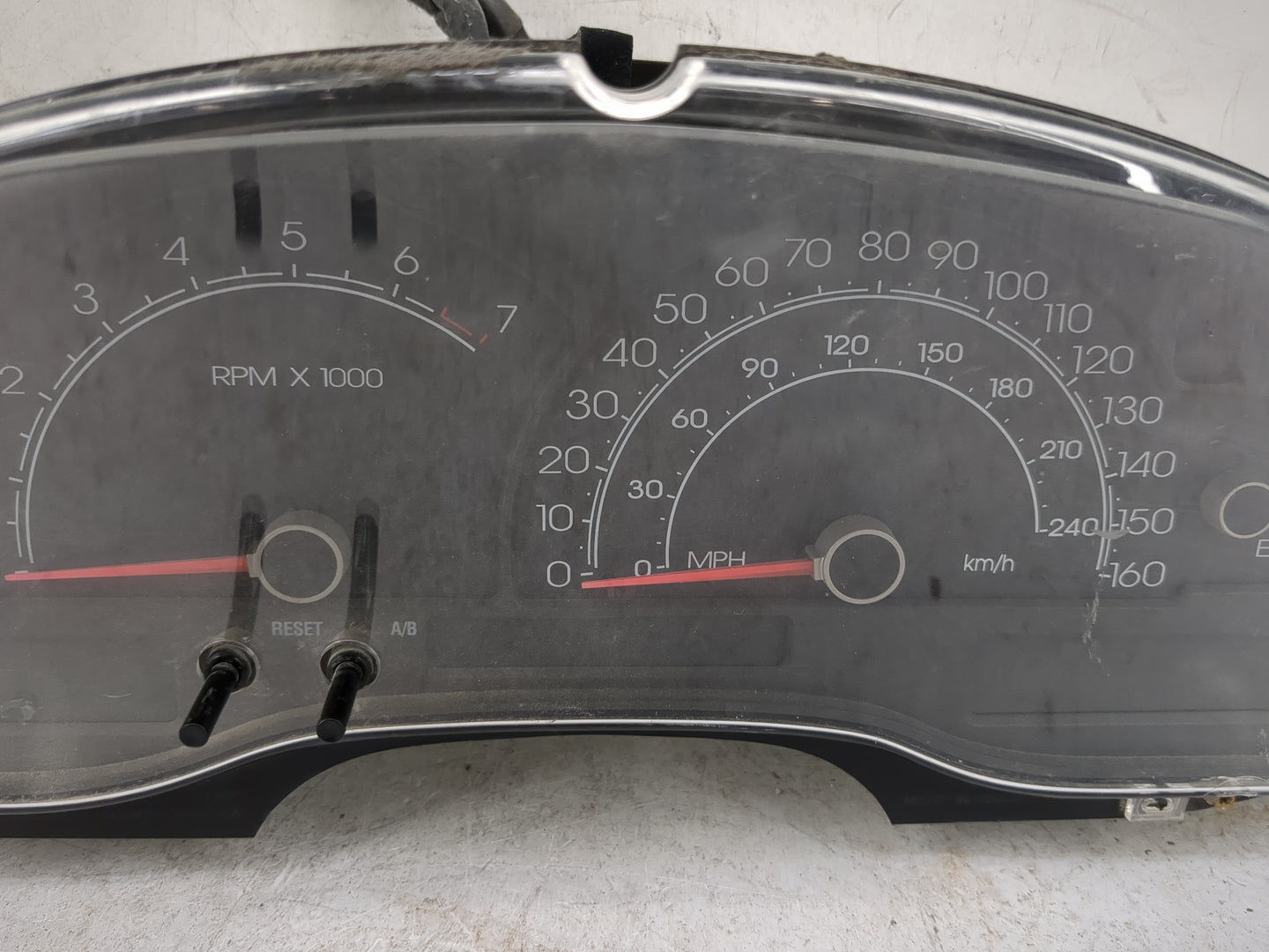 2004 Lincoln Town Car Instrument Cluster Speedometer Gauges P/N:VP3W4F-10894-AA 4W4F-10849-A Miles: Fits OEM Used Auto Parts