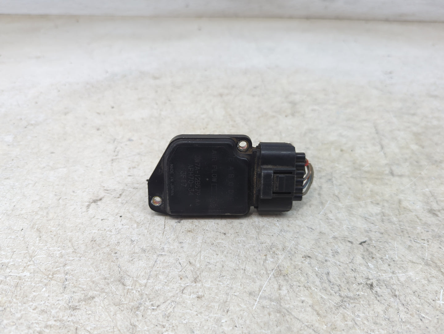 2003-2004 Lincoln Town Car Mass Air Flow Meter Maf 1467589 - Oemusedautoparts1.com