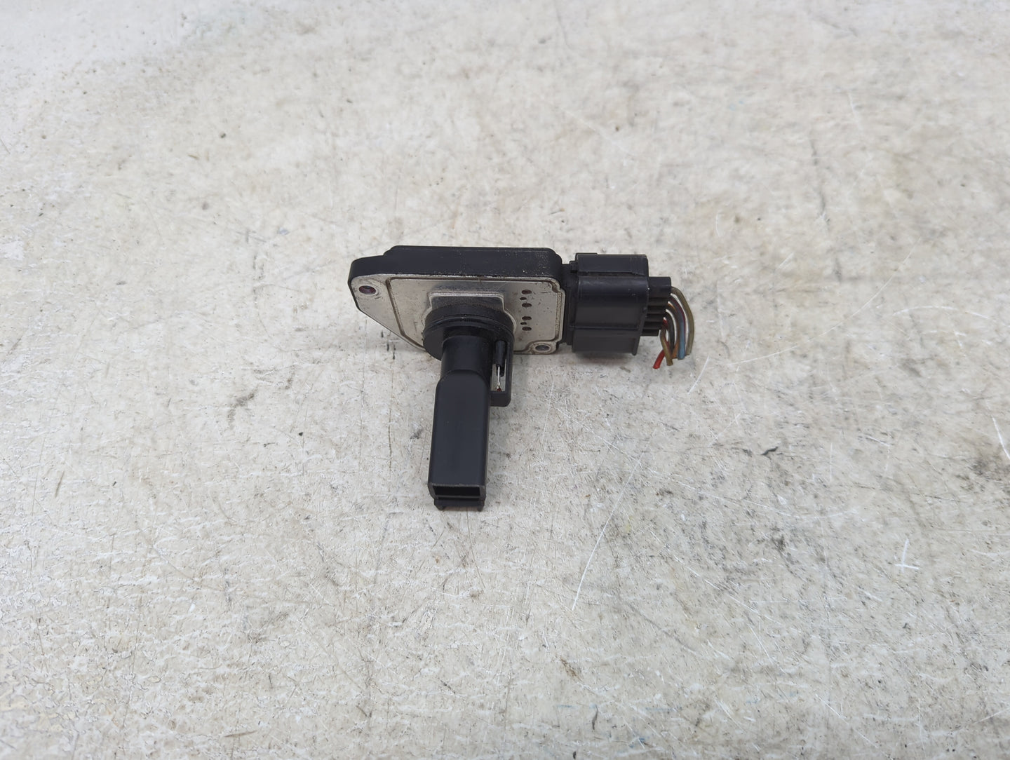 2003-2004 Lincoln Town Car Mass Air Flow Meter Maf 1467589 - Oemusedautoparts1.com