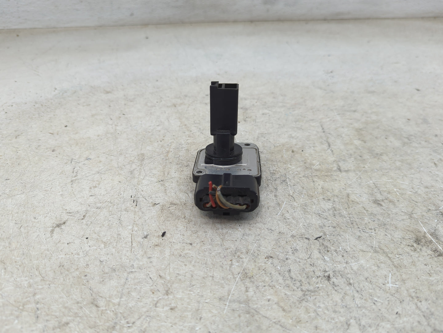 2003-2004 Lincoln Town Car Mass Air Flow Meter Maf 1467589 - Oemusedautoparts1.com