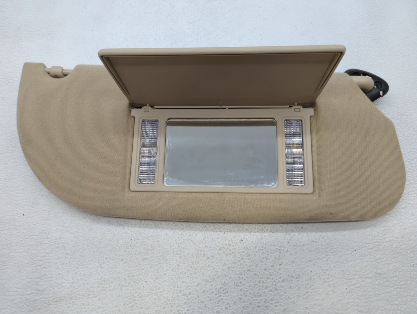 2004 Lincoln Town Car Sun Visor Shade Replacement Passenger Right Mirror Fits OEM Used Auto Parts - Oemusedautoparts1.com