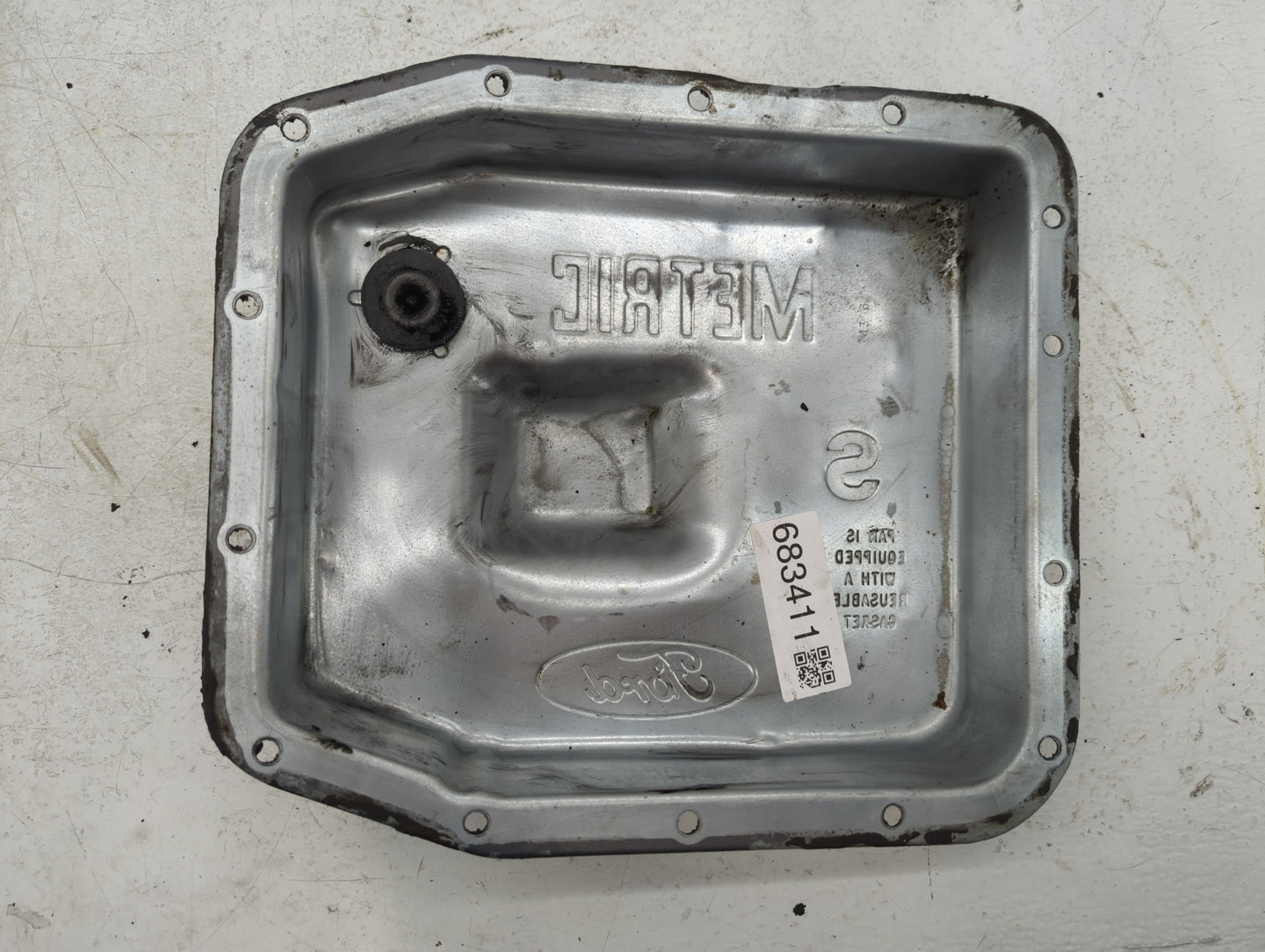 2004 Lincoln Town Car Engine Oil Pan Fits OEM Used Auto Parts - Oemusedautoparts1.com