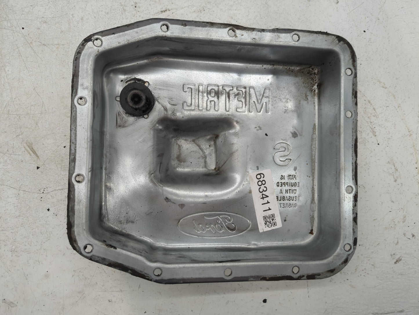 2004 Lincoln Town Car Engine Oil Pan Fits OEM Used Auto Parts - Oemusedautoparts1.com