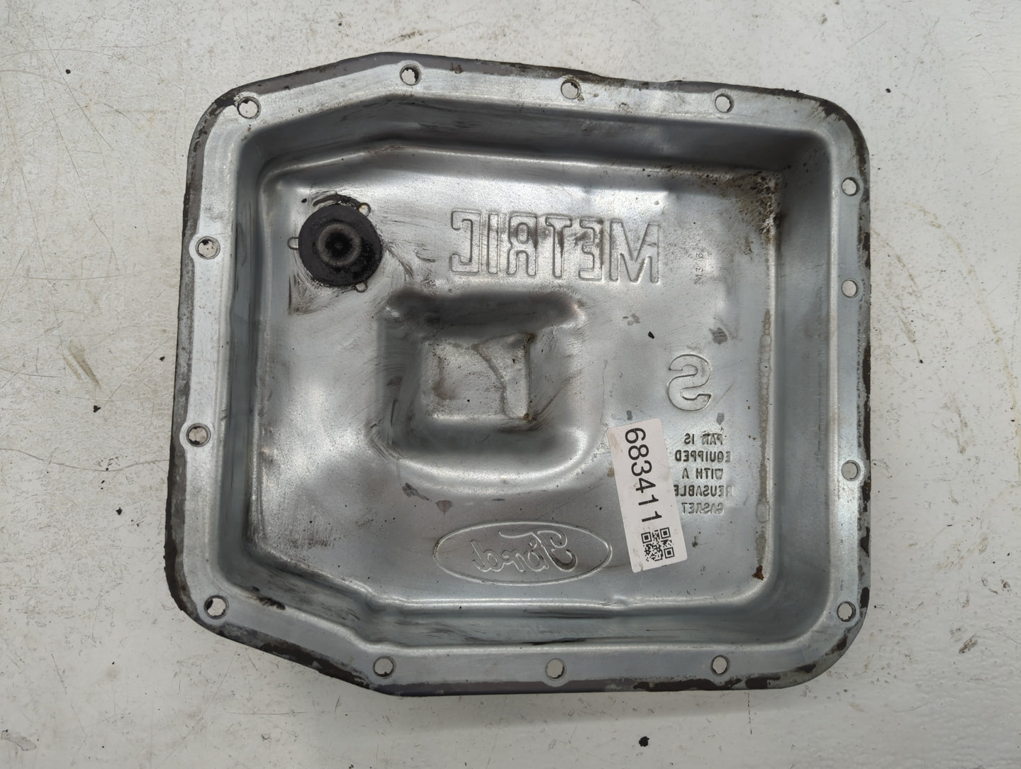 2004 Lincoln Town Car Engine Oil Pan Fits OEM Used Auto Parts - Oemusedautoparts1.com