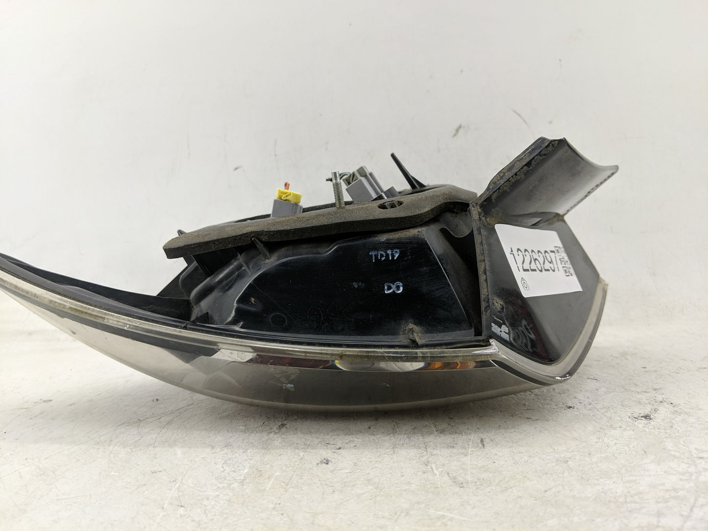 2004 Mazda 3 Tail Light Assembly Passenger Right OEM Fits OEM Used Auto Parts - Oemusedautoparts1.com
