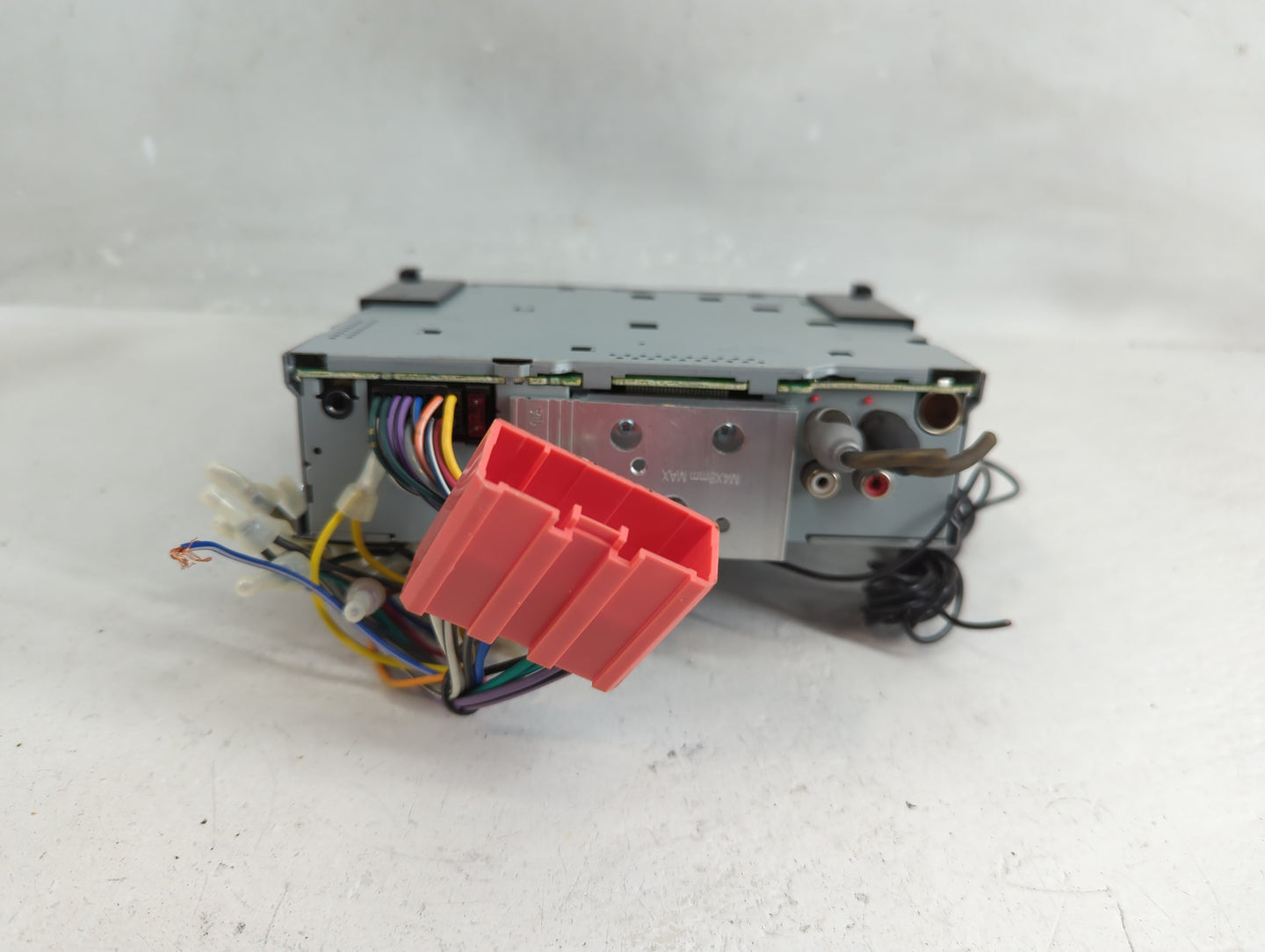 2004 Mazda 3 Radio AM FM Cd Player Receiver Replacement P/N:YJ1-0130-10 Fits OEM Used Auto Parts - Oemusedautoparts1.com