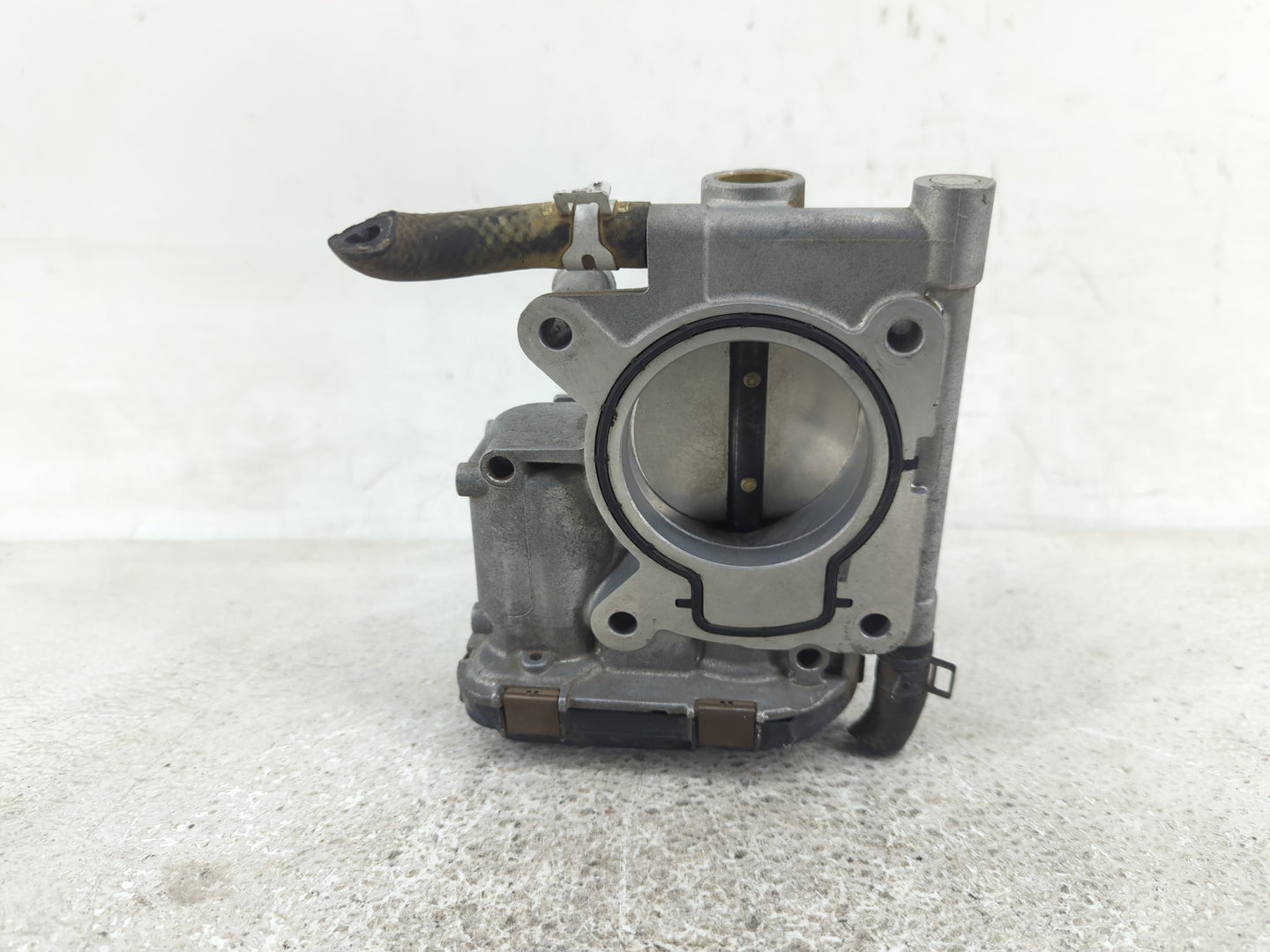 2004-2005 Mazda 3 Throttle Body Fits Fits 2003 2004 2005 2006 2007 OEM Used Auto Parts - Oemusedautoparts1.com