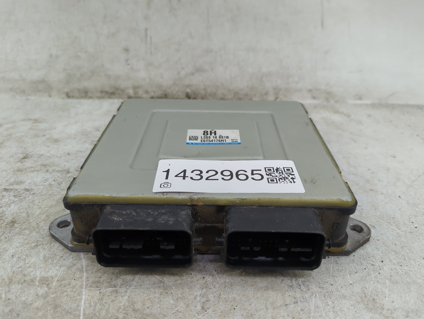 2004-2005 Mazda 3 PCM Engine Control Computer ECU ECM PCU OEM P/N:L3S8 18 881B E6T54176H1 Fits Fits 2004 2005 OEM Used Auto 