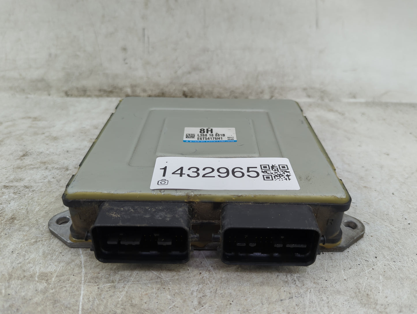 2004-2005 Mazda 3 PCM Engine Control Computer ECU ECM PCU OEM P/N:L3S8 18 881B E6T54176H1 Fits Fits 2004 2005 OEM Used Auto 