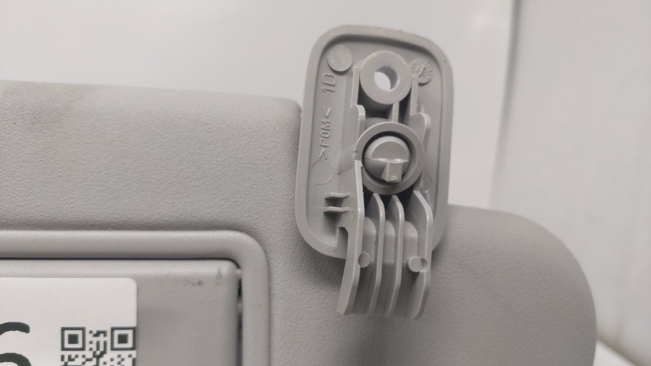 2004 Mazda 3 Sun Visor Shade Replacement Passenger Right Mirror Fits OEM Used Auto Parts - Oemusedautoparts1.com