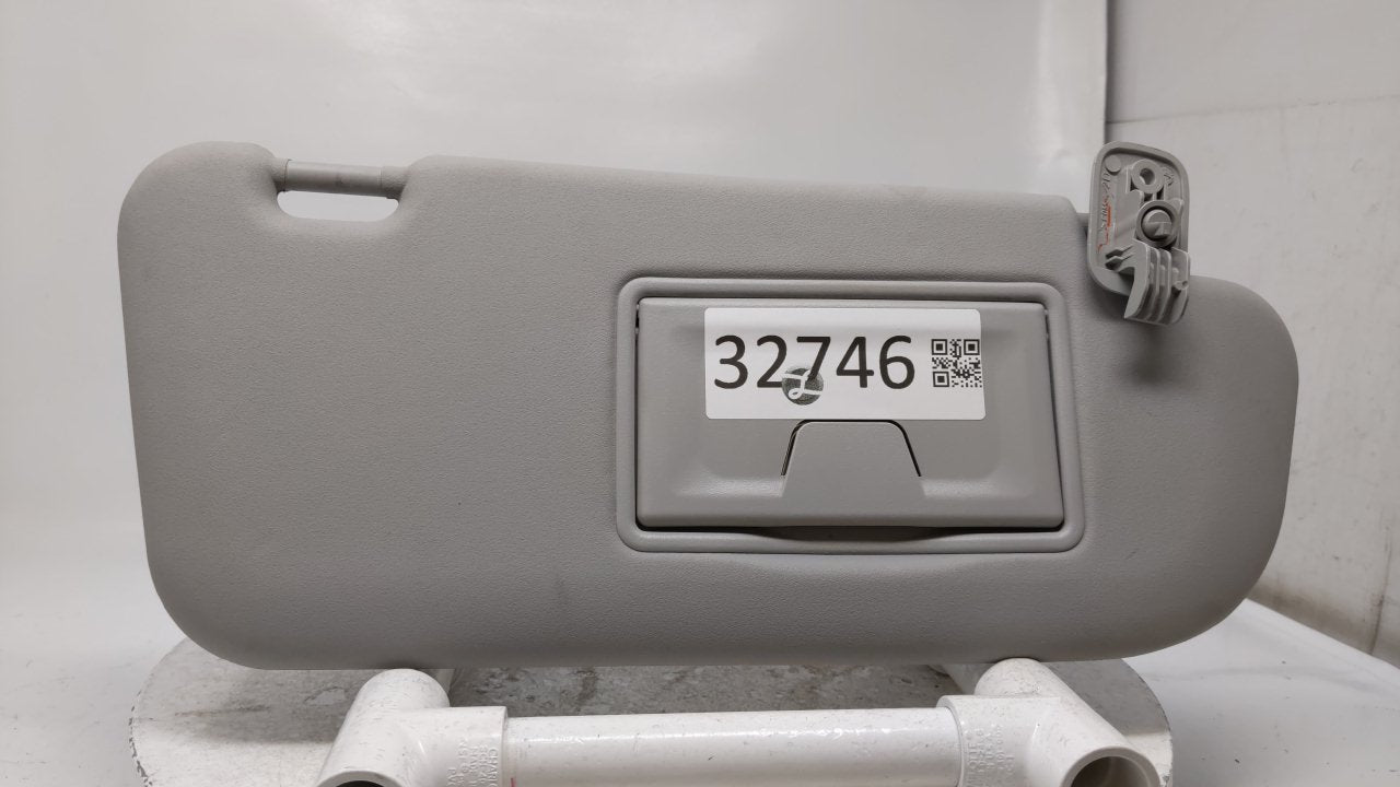 2004 Mazda 3 Sun Visor Shade Replacement Passenger Right Mirror Fits OEM Used Auto Parts - Oemusedautoparts1.com