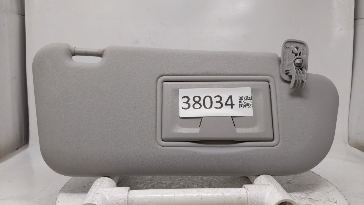 2004 Mazda 3 Sun Visor Shade Replacement Passenger Right Mirror Fits OEM Used Auto Parts - Oemusedautoparts1.com