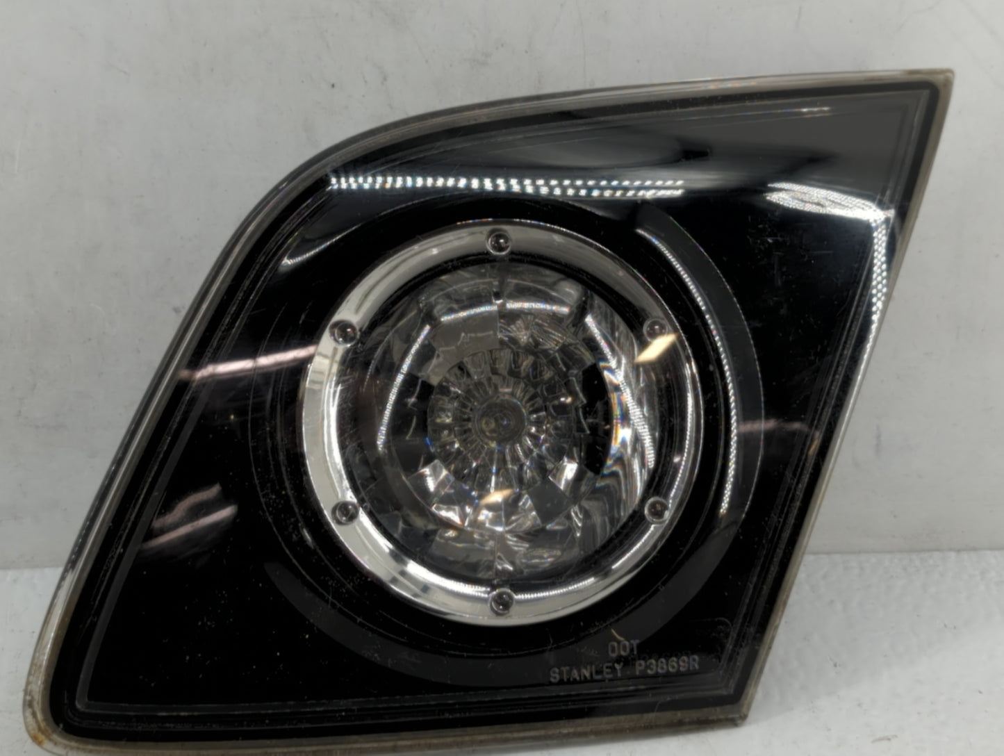 2004-2006 Mazda 3 Tail Light Assembly Passenger Right OEM P/N:P2913 Fits Fits 2004 2005 2006 OEM Used Auto Parts - Oemusedau