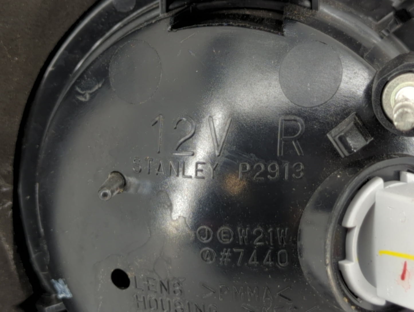 2004-2006 Mazda 3 Tail Light Assembly Passenger Right OEM P/N:P2913 Fits Fits 2004 2005 2006 OEM Used Auto Parts - Oemusedau