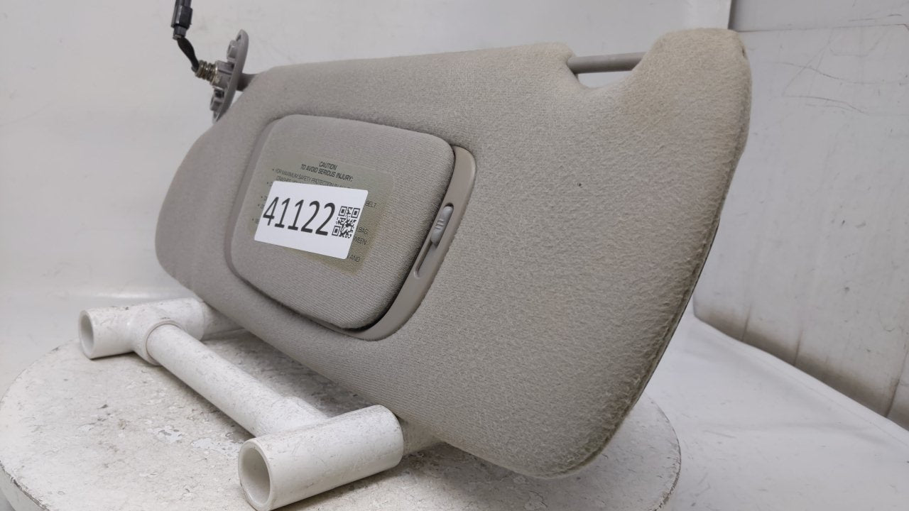 2004 Mazda 3 Sun Visor Shade Replacement Passenger Right Mirror Fits OEM Used Auto Parts - Oemusedautoparts1.com