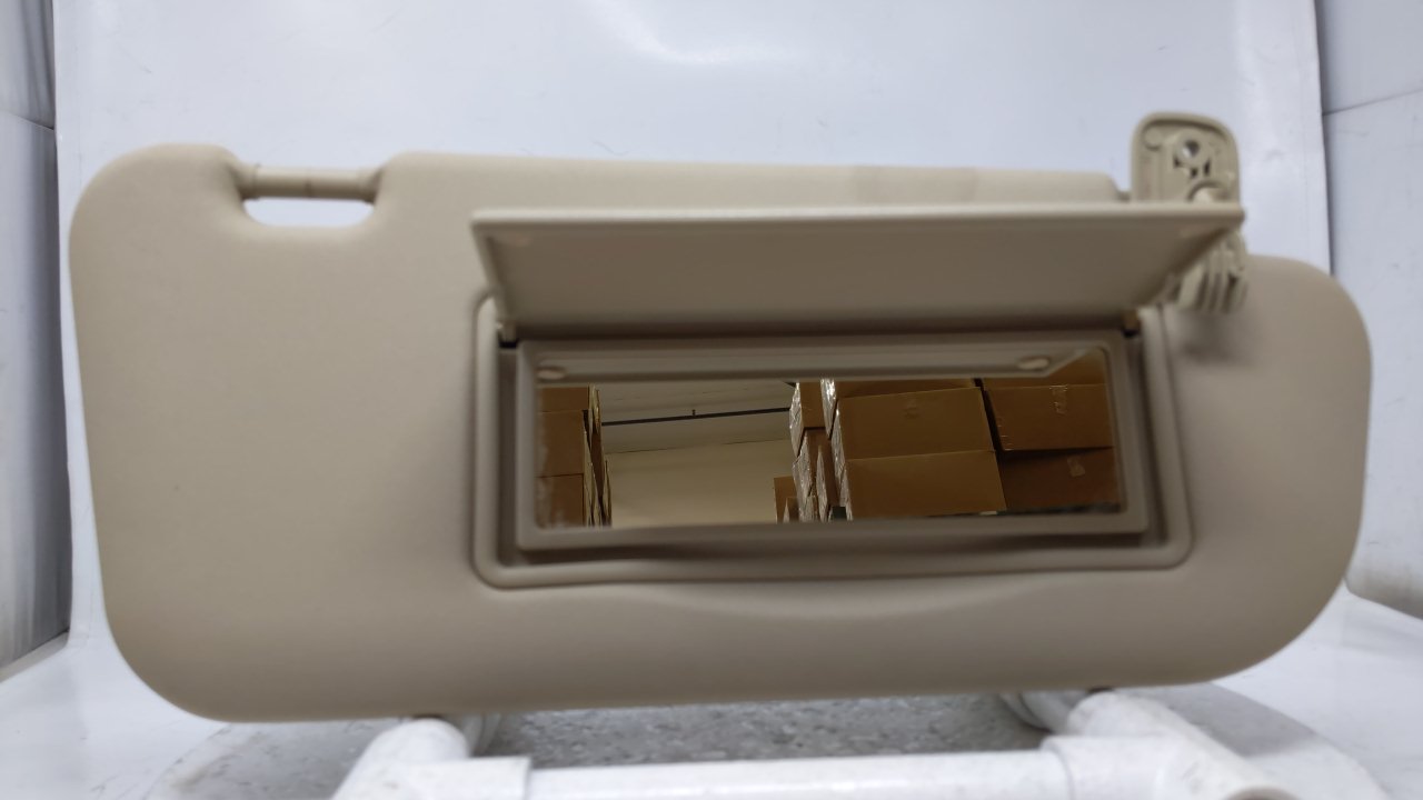 2004 Mazda 3 Sun Visor Shade Replacement Passenger Right Mirror Fits OEM Used Auto Parts - Oemusedautoparts1.com