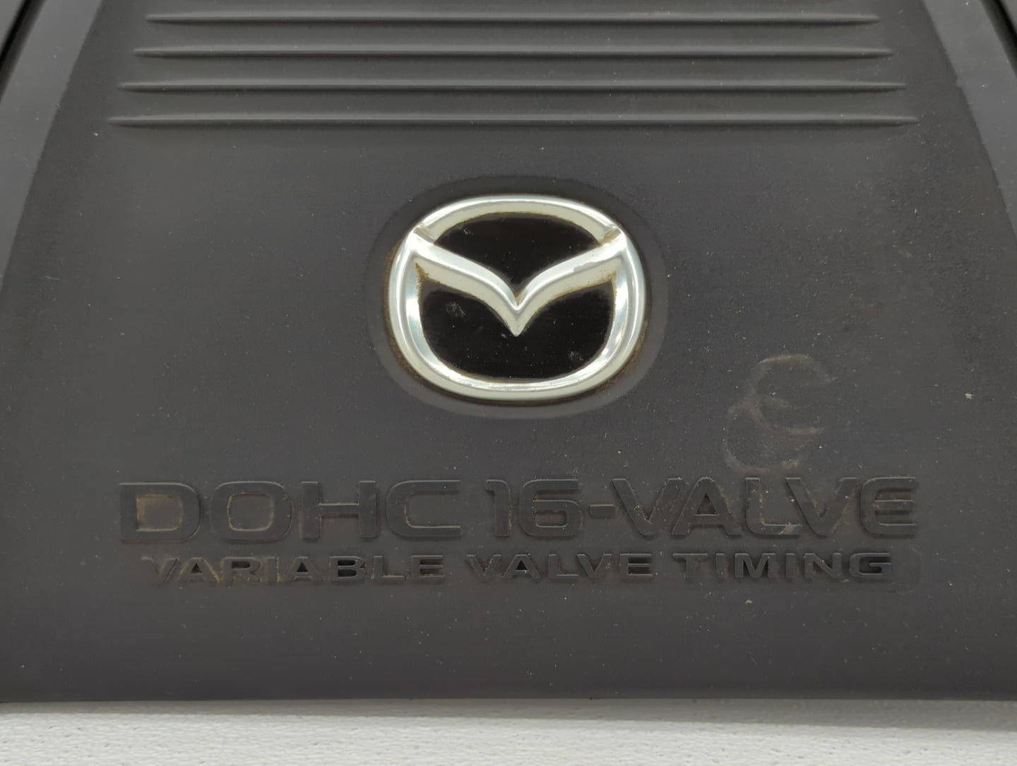 2004 Mazda 3 Engine Cover - Oemusedautoparts1.com