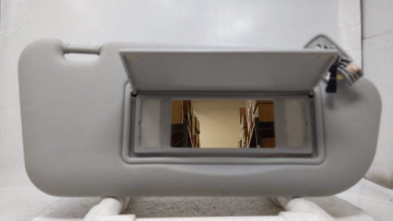 2004 Mazda 3 Sun Visor Shade Replacement Passenger Right Mirror Fits OEM Used Auto Parts - Oemusedautoparts1.com