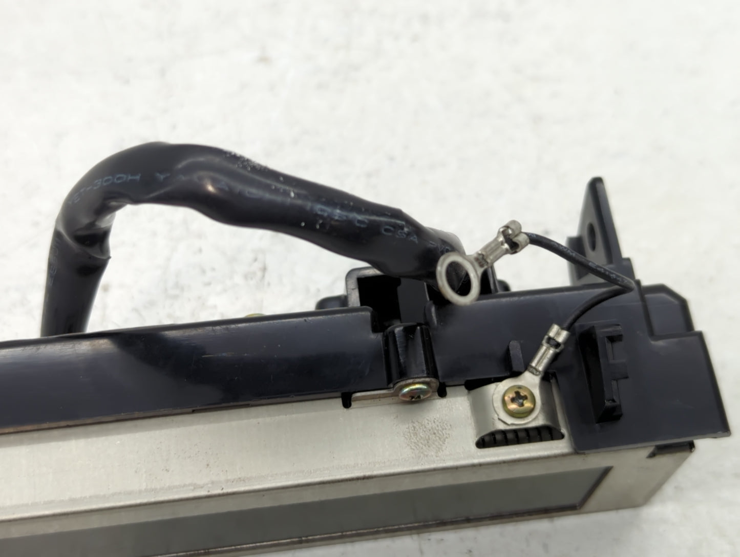 2004-2005 Mazda 3 Am Fm Cd Player Radio Receiver - Oemusedautoparts1.com