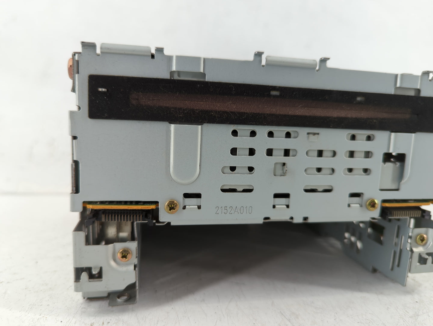 2004-2004 Mazda 3 Am Fm Cd Player Radio Receiver - Oemusedautoparts1.com