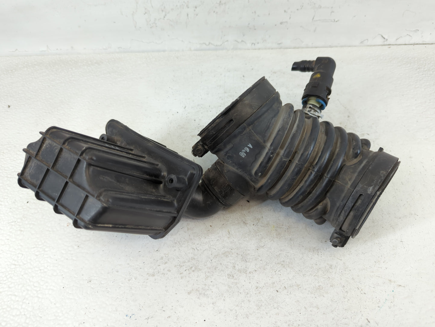 2004-2009 Mazda 3 Air Cleaner Intake-duct Hose Tube - Oemusedautoparts1.com