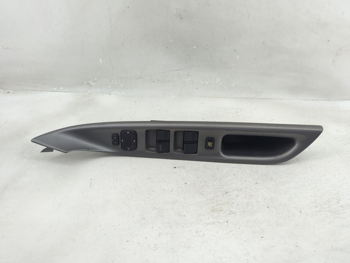 2003-2005 Mazda 6 Master Power Window Switch Replacement Driver Side Left Fits OEM Used Auto Parts - Oemusedautoparts1.com