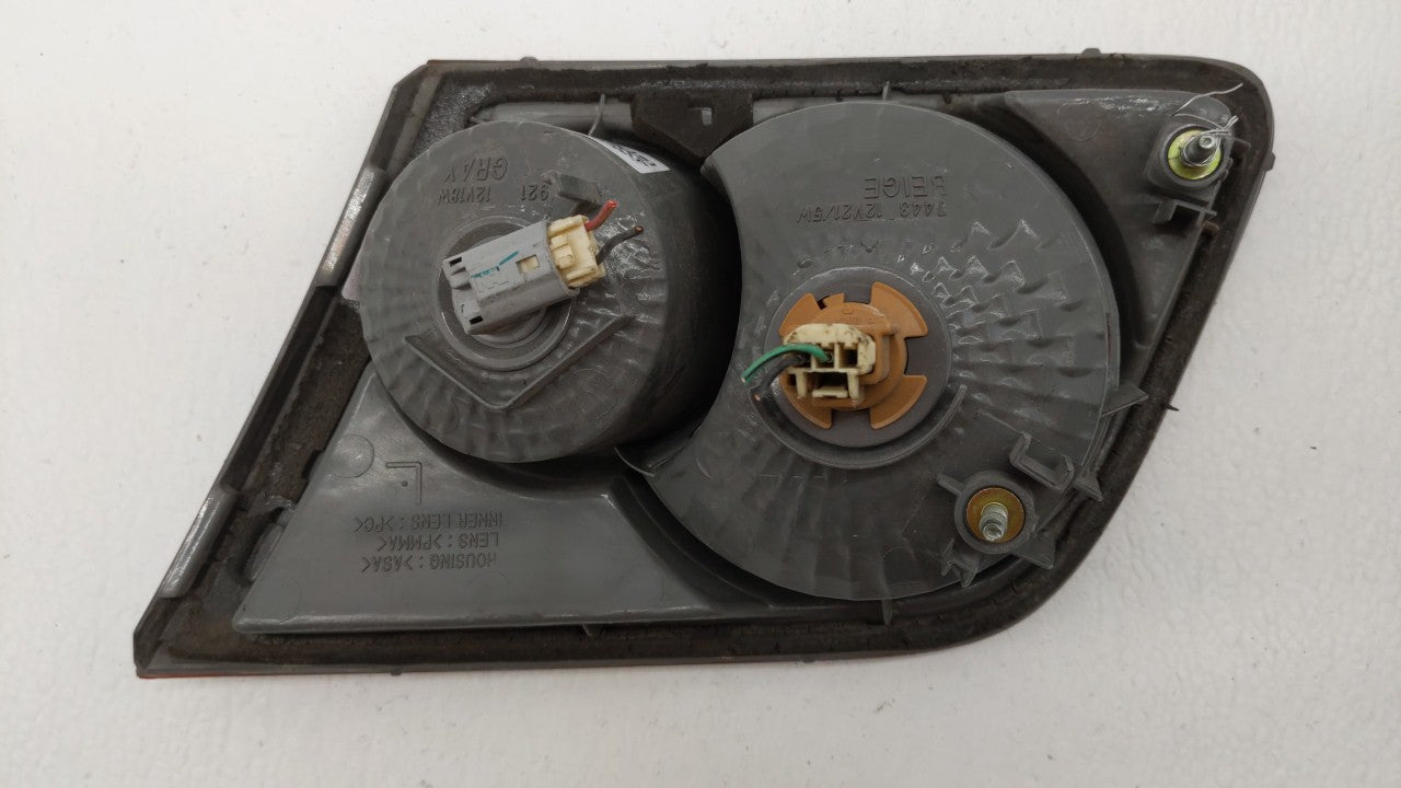 2003-2005 Mazda 6 Tail Light Assembly Driver Left OEM P/N:2TZ 850 200 Fits Fits 2003 2004 2005 OEM Used Auto Parts - Oemused
