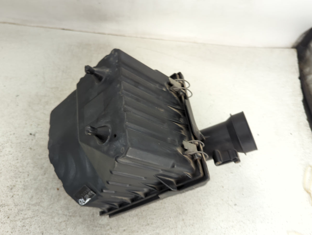 2004 Mazda B3000 Air Cleaner Intake-duct Hose Tube - Oemusedautoparts1.com