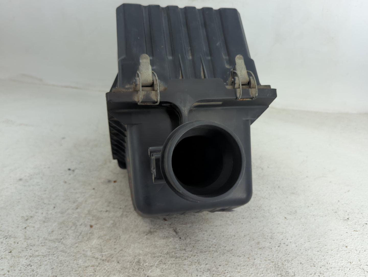2004 Mazda B3000 Air Cleaner Intake-duct Hose Tube - Oemusedautoparts1.com
