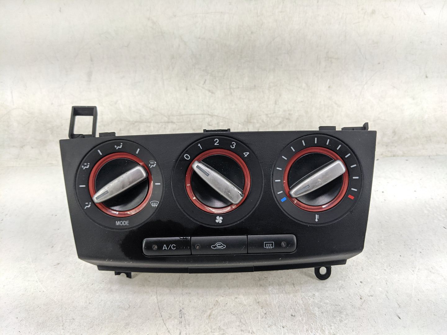 2004 Mazda Mazda 3 Climate Control Module Temperature AC/Heater Replacement P/N:BANS C7724, 7802 Fits OEM Used Auto Parts - 