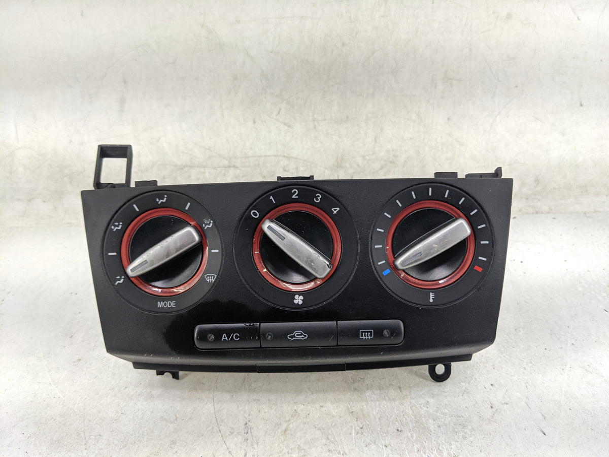 2004 Mazda Mazda 3 Climate Control Module Temperature AC/Heater Replacement P/N:BANS C7724, 7802 Fits OEM Used Auto Parts - 