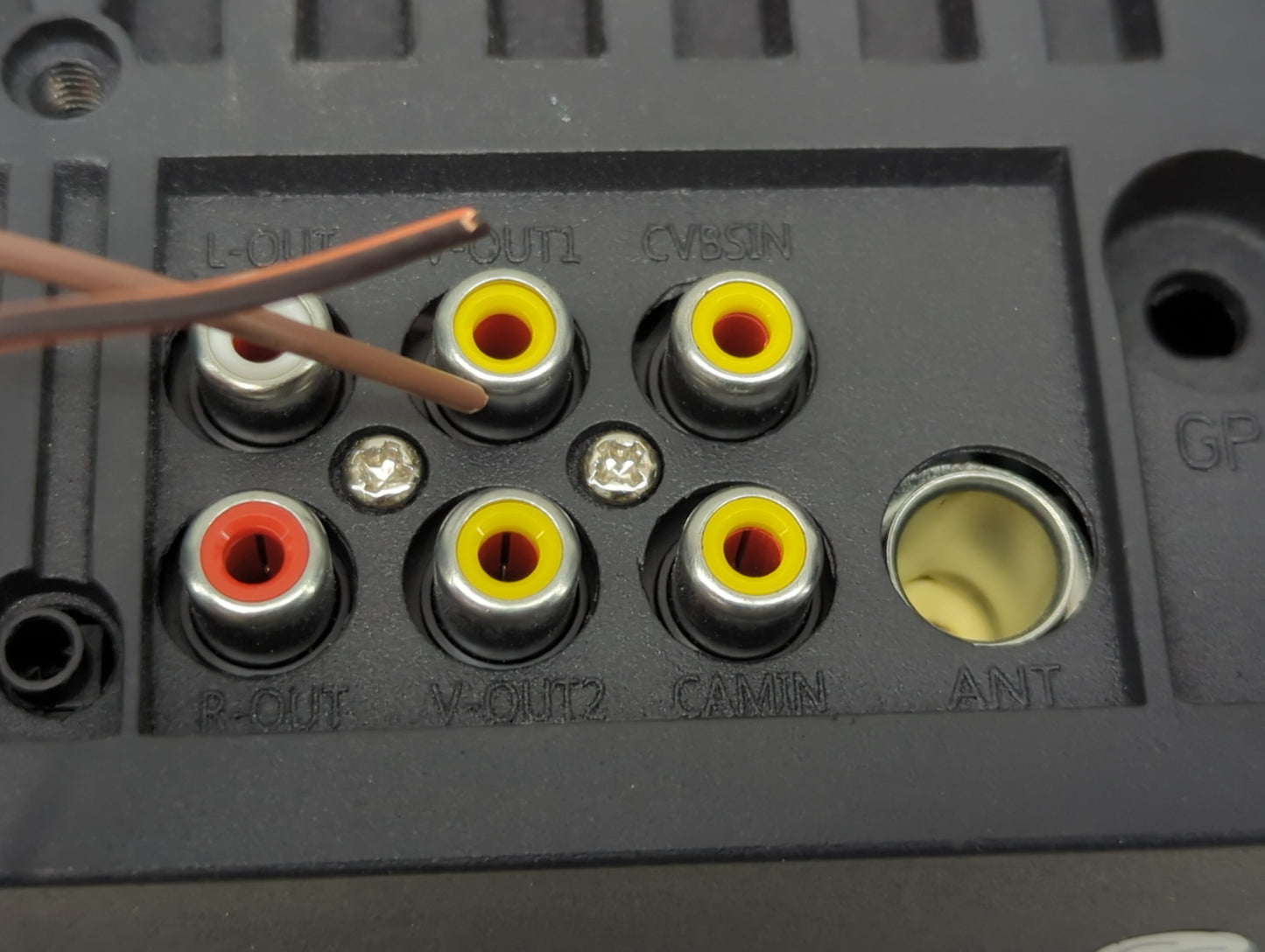 2004 Mazda Tribute Radio AM FM Cd Player Receiver Replacement Fits OEM Used Auto Parts - Oemusedautoparts1.com