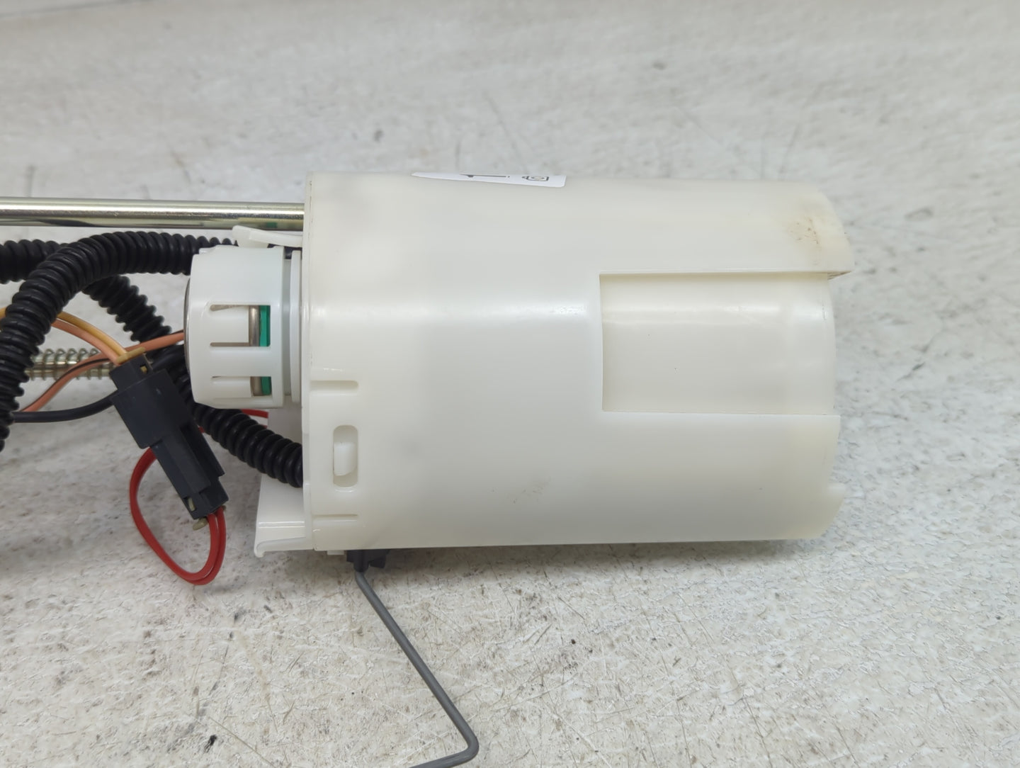 2001-2004 Mazda Tribute Electrical Gas Fuel Pump Assembly - Oemusedautoparts1.com