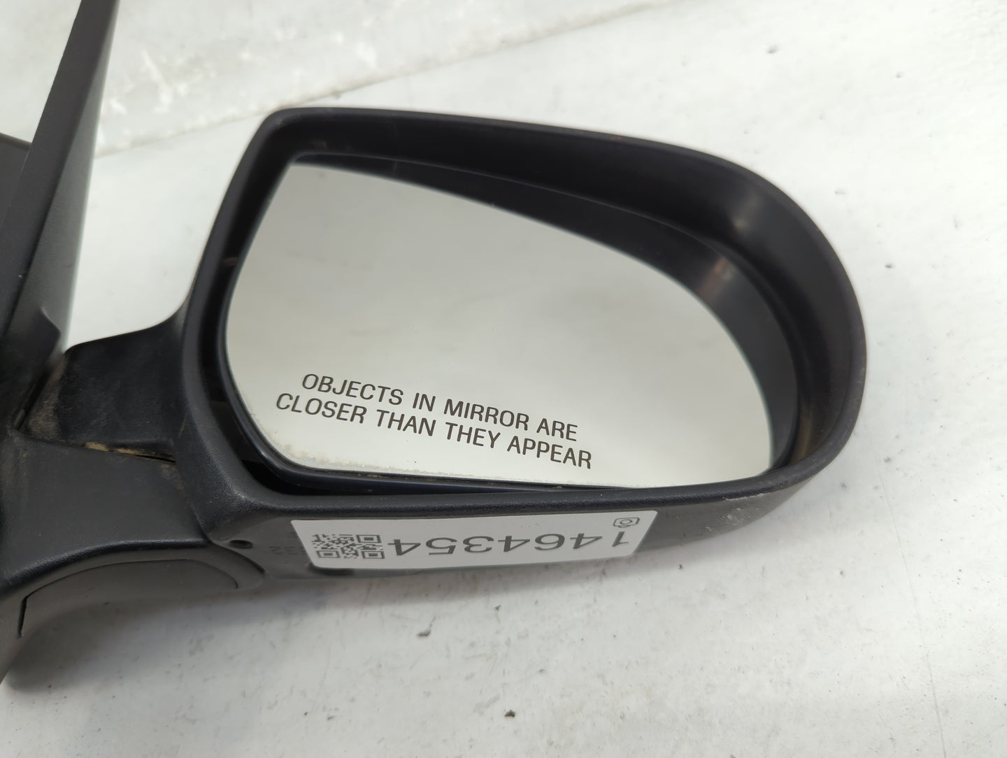 2001-2006 Mazda Tribute Passenger Side View Mirror - Right Door Mirror OEM Used - Oemusedautoparts1.com