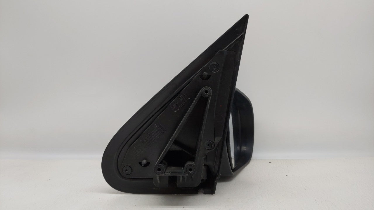 2001-2005 Mazda Tribute Passenger Right Side View Manual Door Mirror - Oemusedautoparts1.com