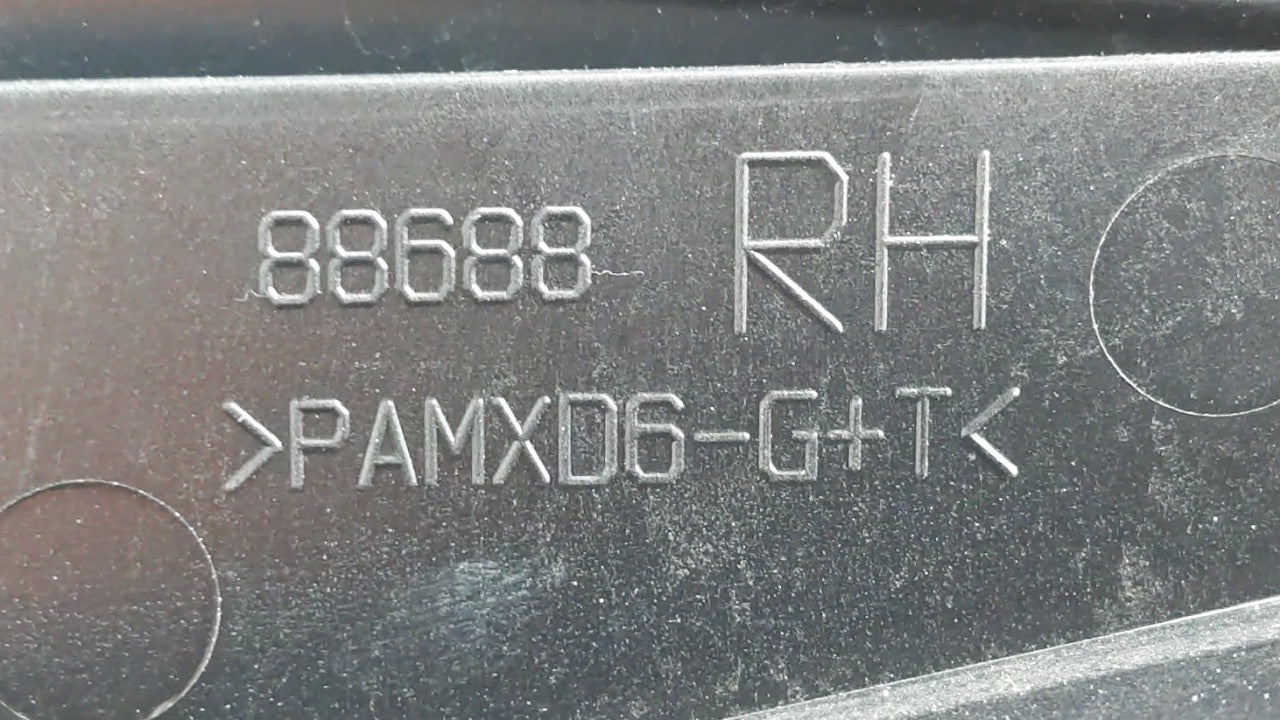 2001-2005 Mazda Tribute Passenger Right Side View Manual Door Mirror - Oemusedautoparts1.com