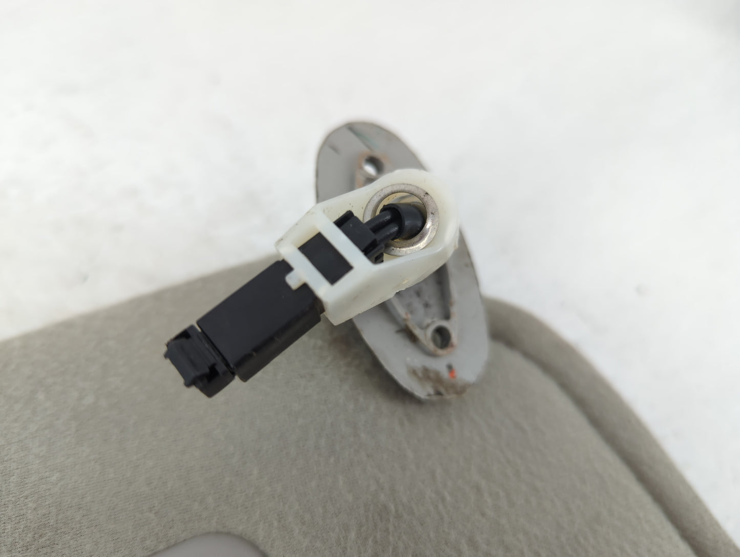 2001-2004 Mazda Tribute Sun Visor Shade Replacement Passenger Right Mirror Fits Fits 2001 2002 2003 2004 OEM Used Auto Parts