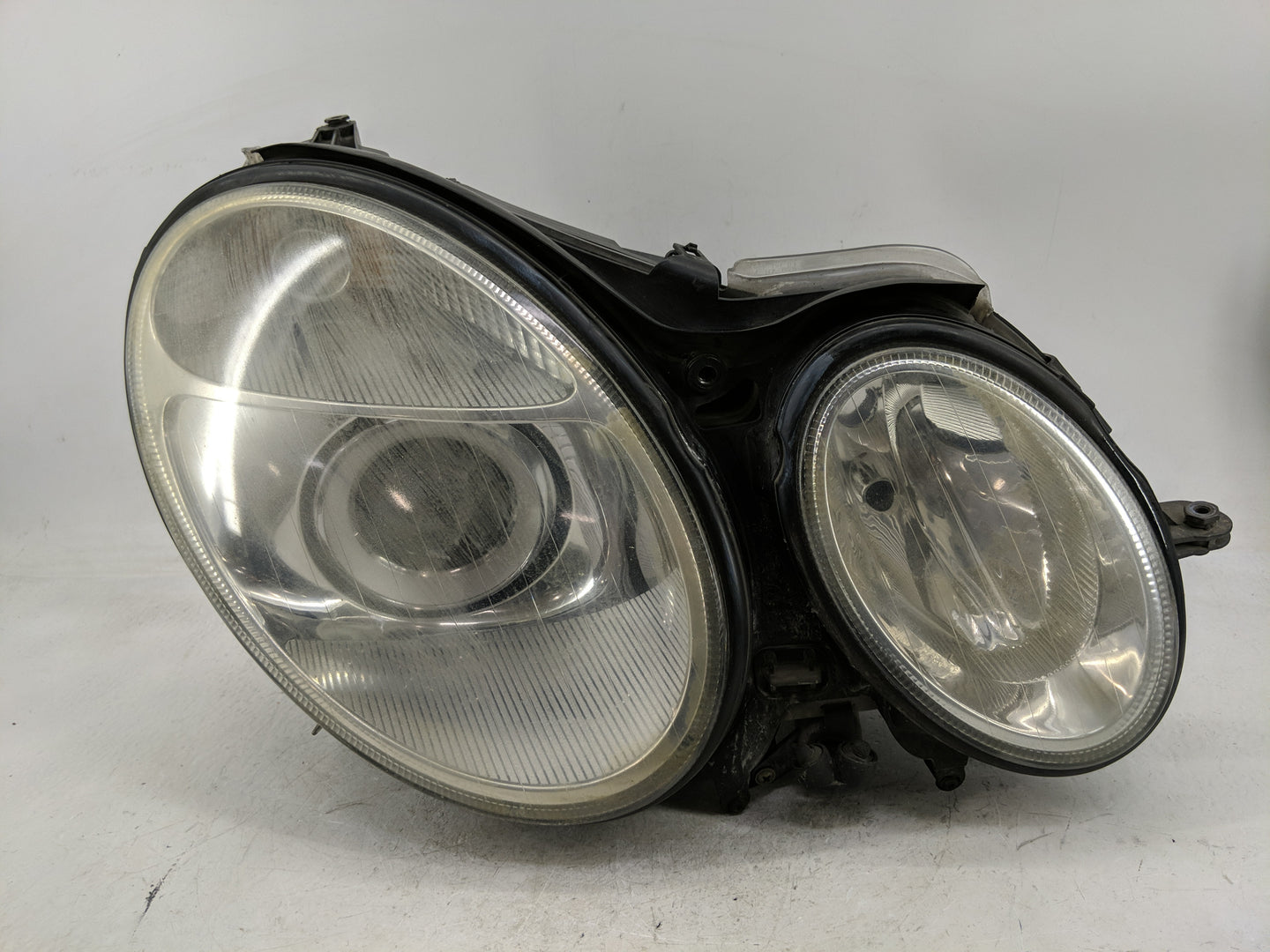 Mercedes-benz 320 Passenger Right Oem Head Light Headlight Lamp - Oemusedautoparts1.com