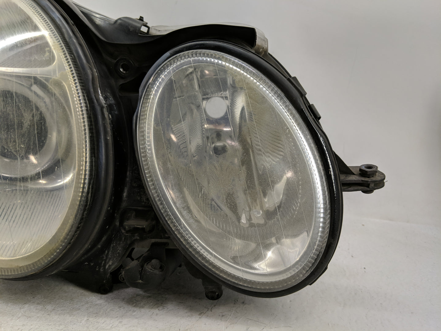 Mercedes-benz 320 Passenger Right Oem Head Light Headlight Lamp - Oemusedautoparts1.com