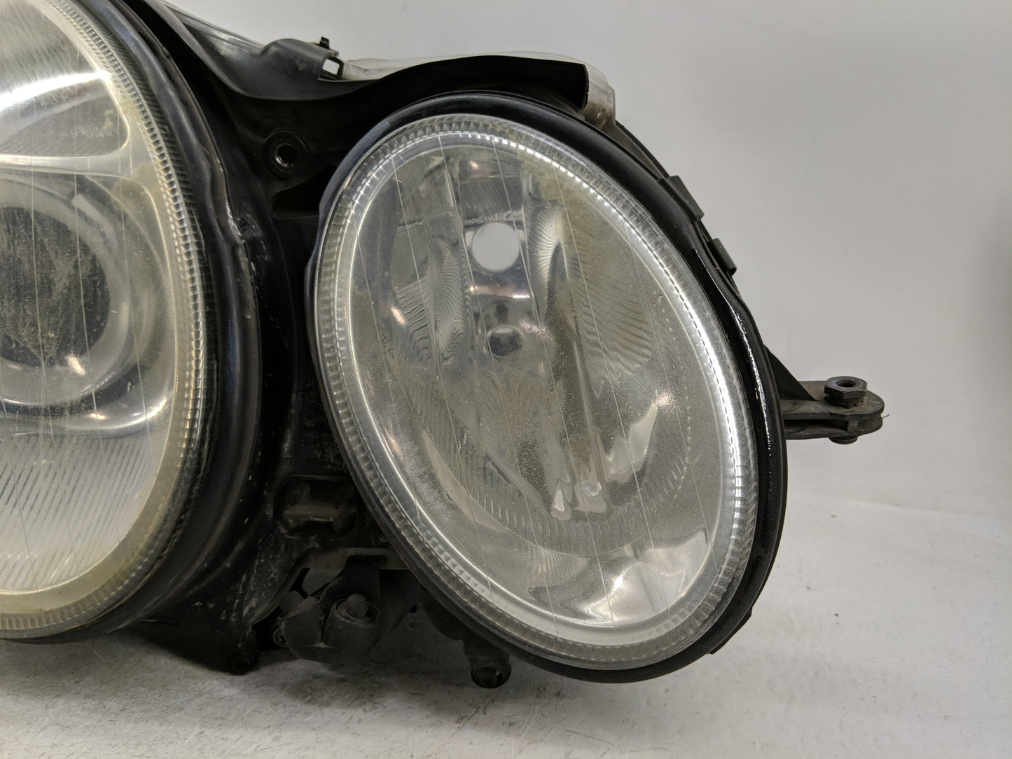 Mercedes-benz 320 Passenger Right Oem Head Light Headlight Lamp - Oemusedautoparts1.com