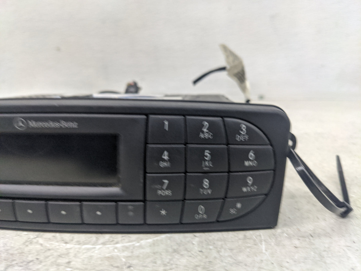 2002-2004 Mercedes-Benz C230 Radio AM FM Cd Player Receiver Replacement P/N:A 203 820 25 86 Fits Fits 2001 2002 2003 2004 20