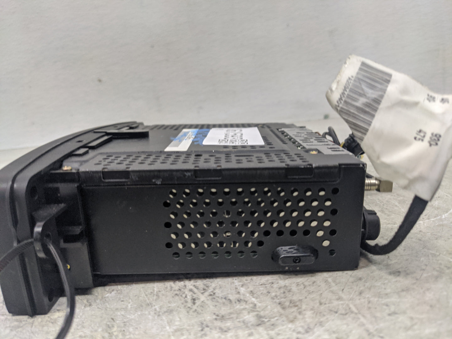 2002-2004 Mercedes-Benz C230 Radio AM FM Cd Player Receiver Replacement P/N:A 203 820 25 86 Fits Fits 2001 2002 2003 2004 20