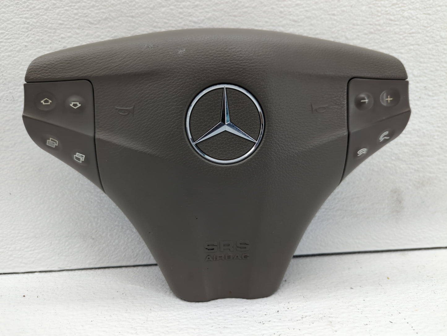 2004 Mercedes-Benz C300 Air Bag Driver Left Steering Wheel Mounted Fits Fits 2002 2003 2005 2006 2007 2008 2009 OEM Used Aut