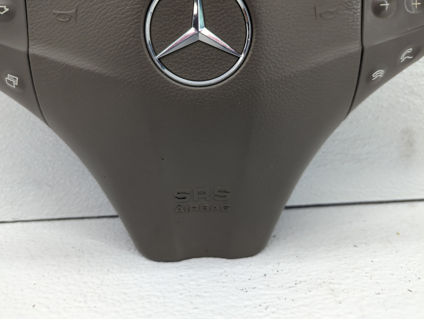 2004 Mercedes-Benz C300 Air Bag Driver Left Steering Wheel Mounted Fits Fits 2002 2003 2005 2006 2007 2008 2009 OEM Used Aut