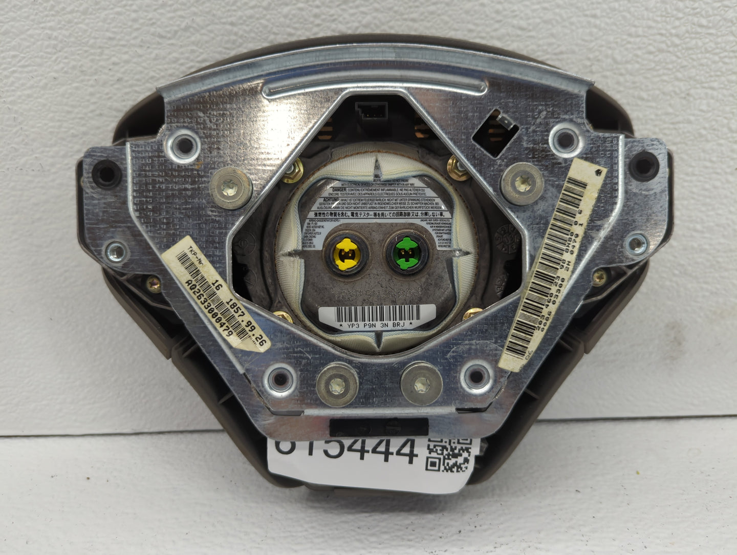 2004 Mercedes-Benz C300 Air Bag Driver Left Steering Wheel Mounted Fits Fits 2002 2003 2005 2006 2007 2008 2009 OEM Used Aut