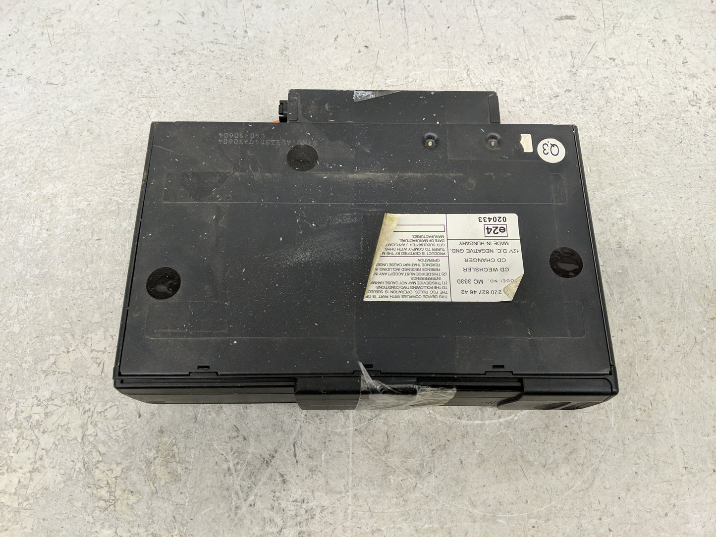 2004 Mercedes-Benz C400 Radio AM FM Cd Player Receiver Replacement P/N:220 827 46 42 Fits Fits 2003 2005 2006 2007 OEM Used 