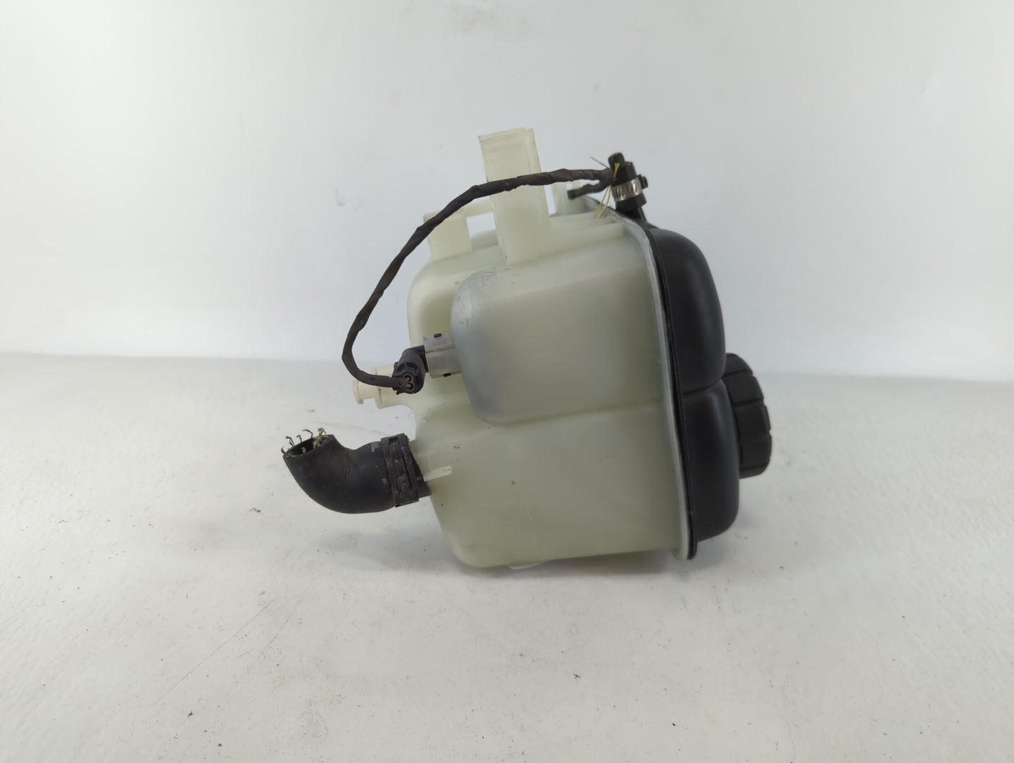2003 Mercedes-benz Clk500 Windshield Washer Fluid Reservoir Bottle Oem - Oemusedautoparts1.com