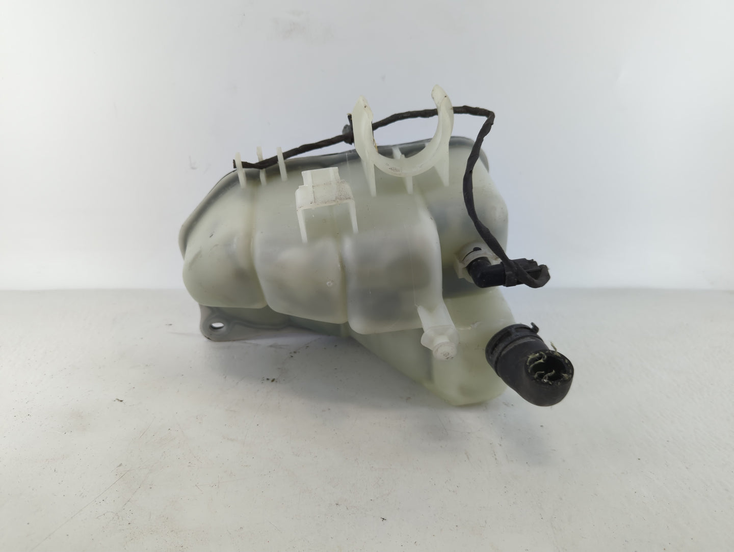 2003 Mercedes-benz Clk500 Windshield Washer Fluid Reservoir Bottle Oem - Oemusedautoparts1.com