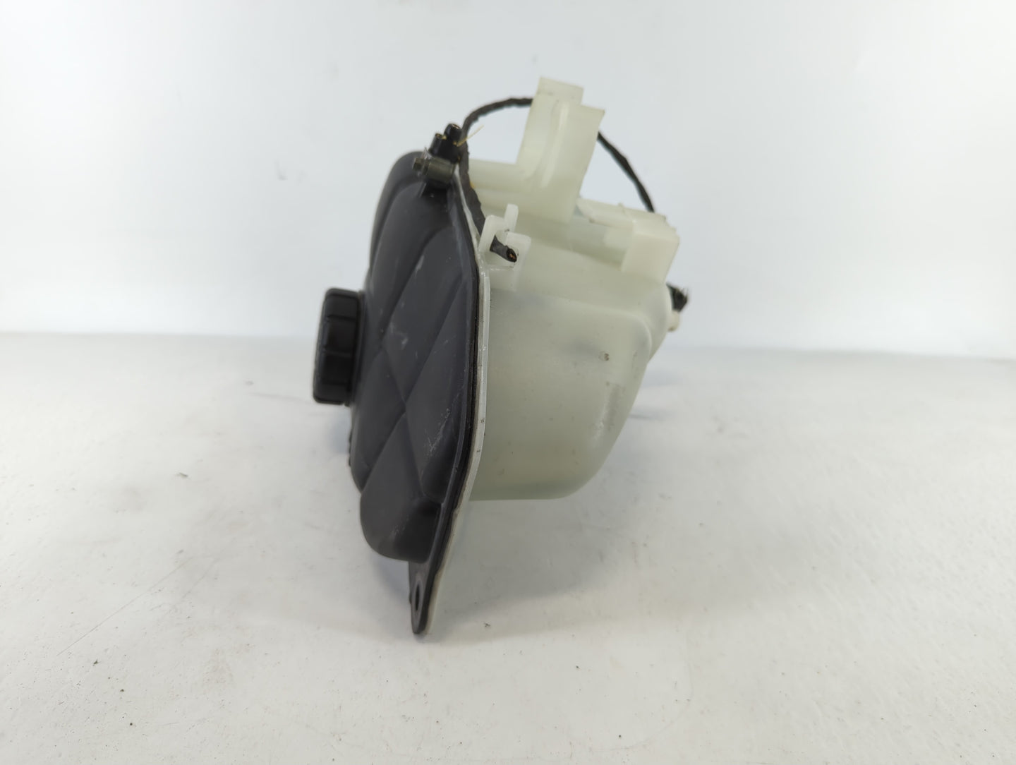 2003 Mercedes-benz Clk500 Windshield Washer Fluid Reservoir Bottle Oem - Oemusedautoparts1.com