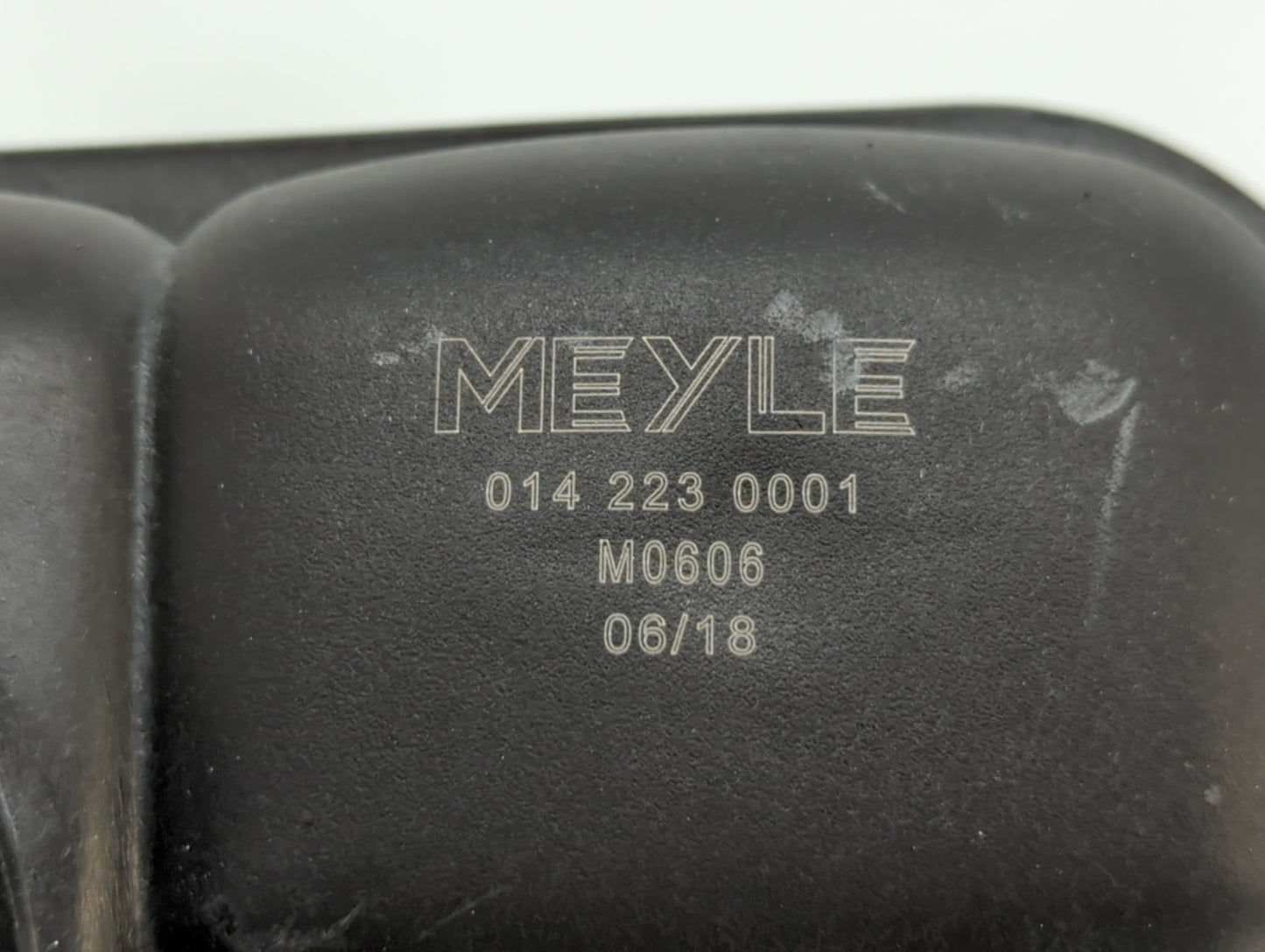 2003 Mercedes-benz Clk500 Windshield Washer Fluid Reservoir Bottle Oem - Oemusedautoparts1.com